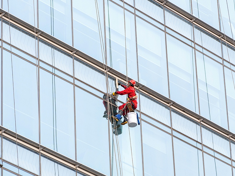 高空外墙清洗需要哪些劳动保护用品？