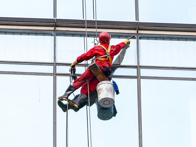 高空外墙清洗需要哪些劳动保护用品？(图2)