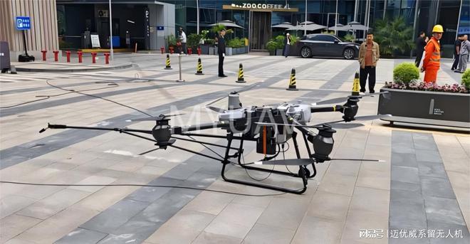 应对蜘蛛人老龄化迈优威FC双系留高空清洗无人机填补劳动力缺口(图5)