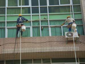 高空作业之外墙清洗施工方案分析