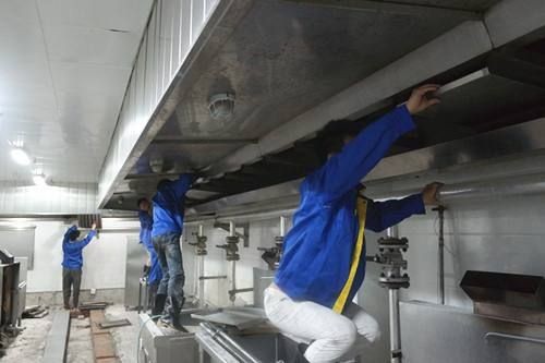 涨停雷达：一季报增长+光刻机+精密清洗设备 ST和科触及涨停