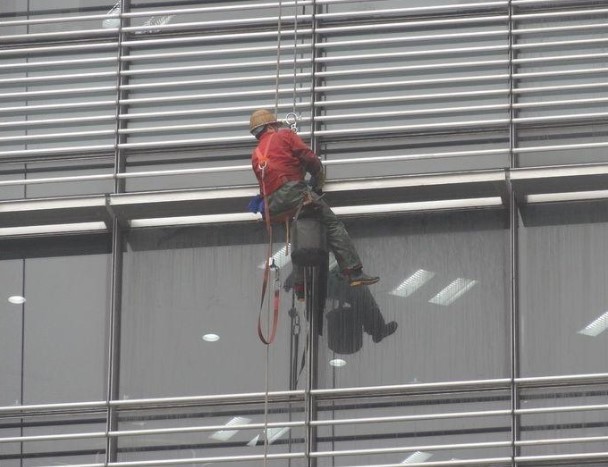 成都山河环境卫生管理有限公司