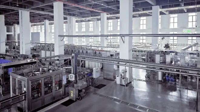 大型啤酒设备厂家推荐山东赫尔曼精酿啤酒屋酿造设备齐全