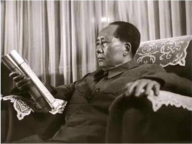 斯大林看完长津湖战报后当即下令：将36个师装备交给中国同志(图14)