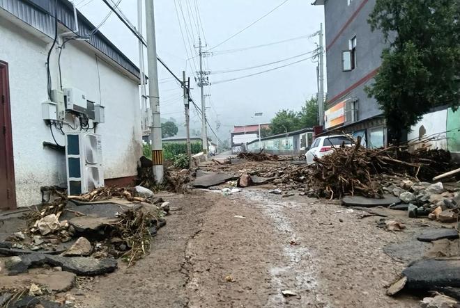 我蹚水去看看！村书记尹春燕遗体找到失联19天儿子天天盼她回来(图7)