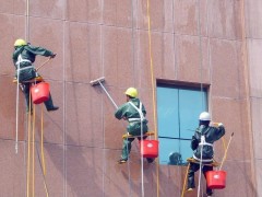 以人为本推进城市治理现代化