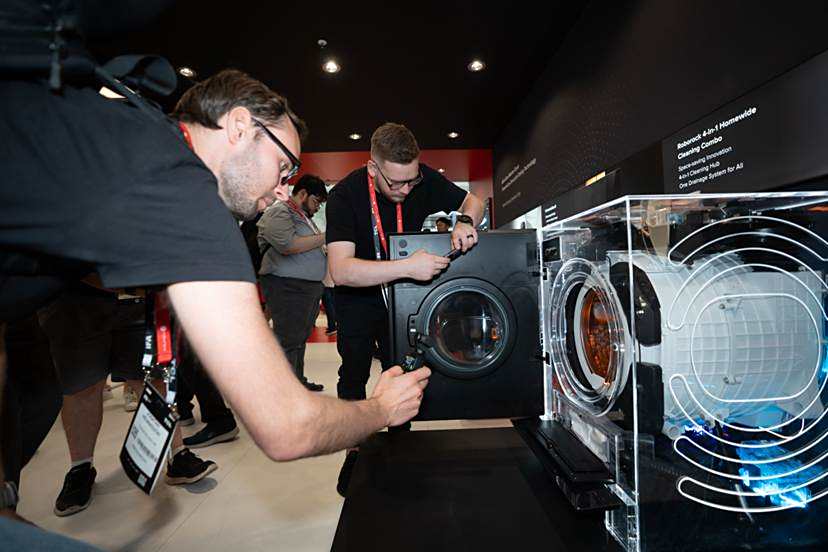 从扫地机到割草机：石头科技IFA2025展示全场景清洁技术图谱(图4)