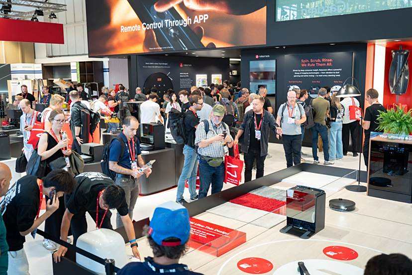 从扫地机到割草机：石头科技IFA2025展示全场景清洁技术图谱(图3)