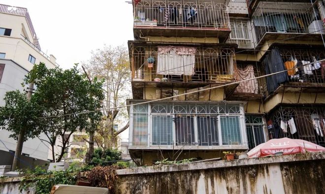 住建部新定调：房龄满22年的老破小一律按新规处理！业主迎利好