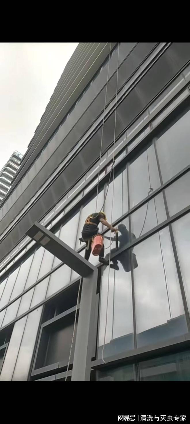 深圳写字楼外墙清洗怎么洗