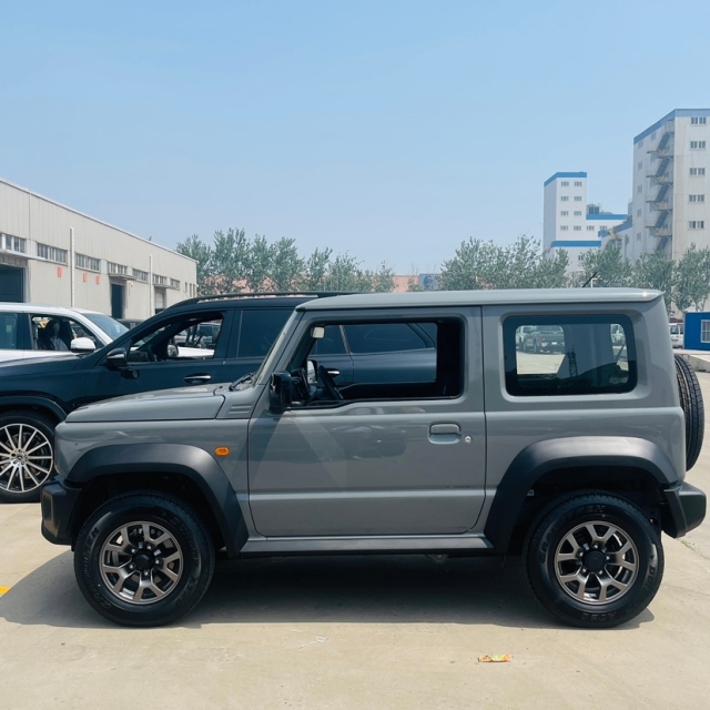 那里可以买到铃木吉姆尼天津港现车库存最低10多万提车可分期(图4)