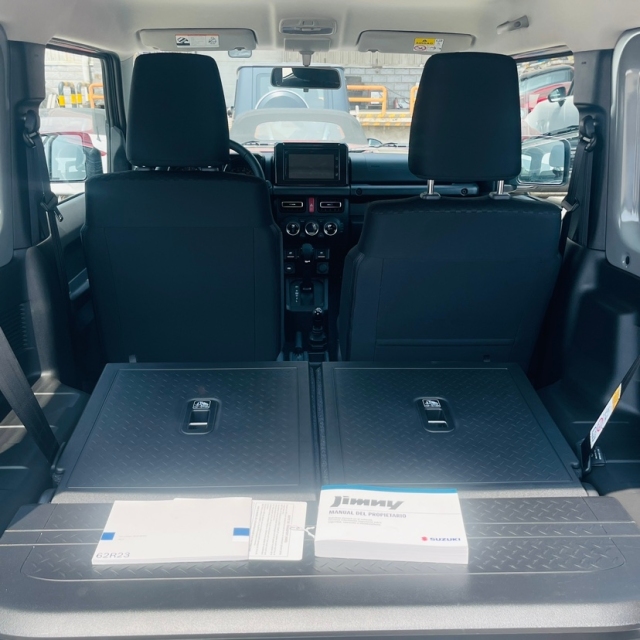 那里可以买到铃木吉姆尼天津港现车库存最低10多万提车可分期(图8)