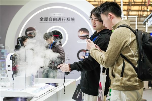 定义清洁60时代！萤石Stella星辰系列以双擎双热+世界模型破局行业痛点(图4)