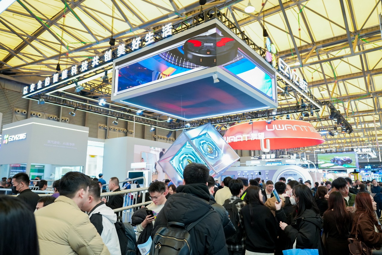 萤石Stella星辰系列震撼发布！全球首创双擎双热活水洗地解锁AI清洁新高度